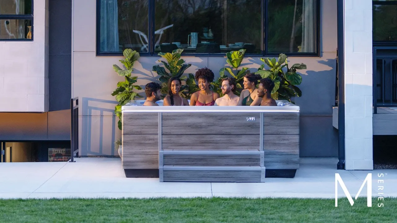 M Series™ spa